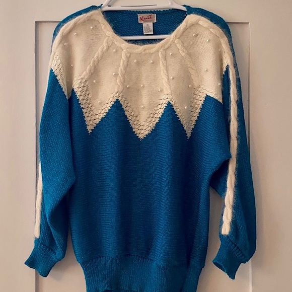 Vintage Knit Concepts sweater, like new. - Picture 4 of 5